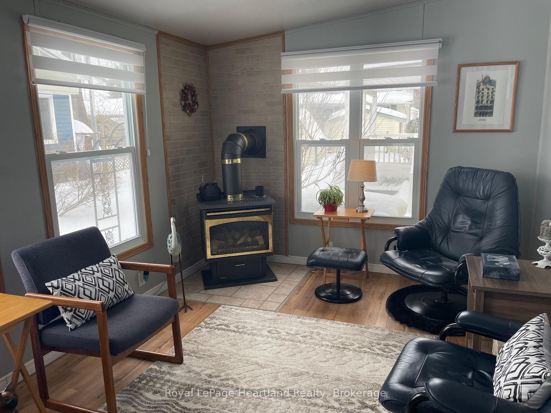 4 Huron Lane photo 3