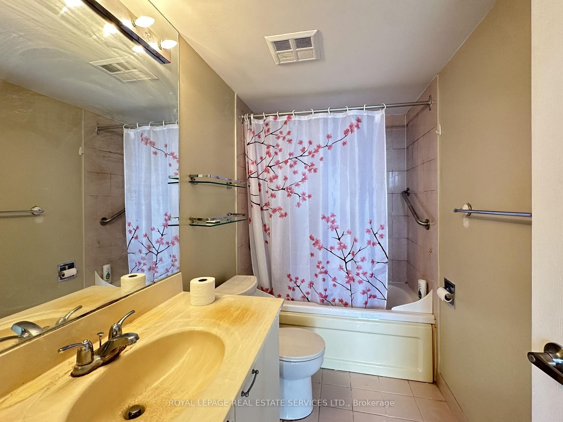 55 Elm Drive Unit 2302 photo 20