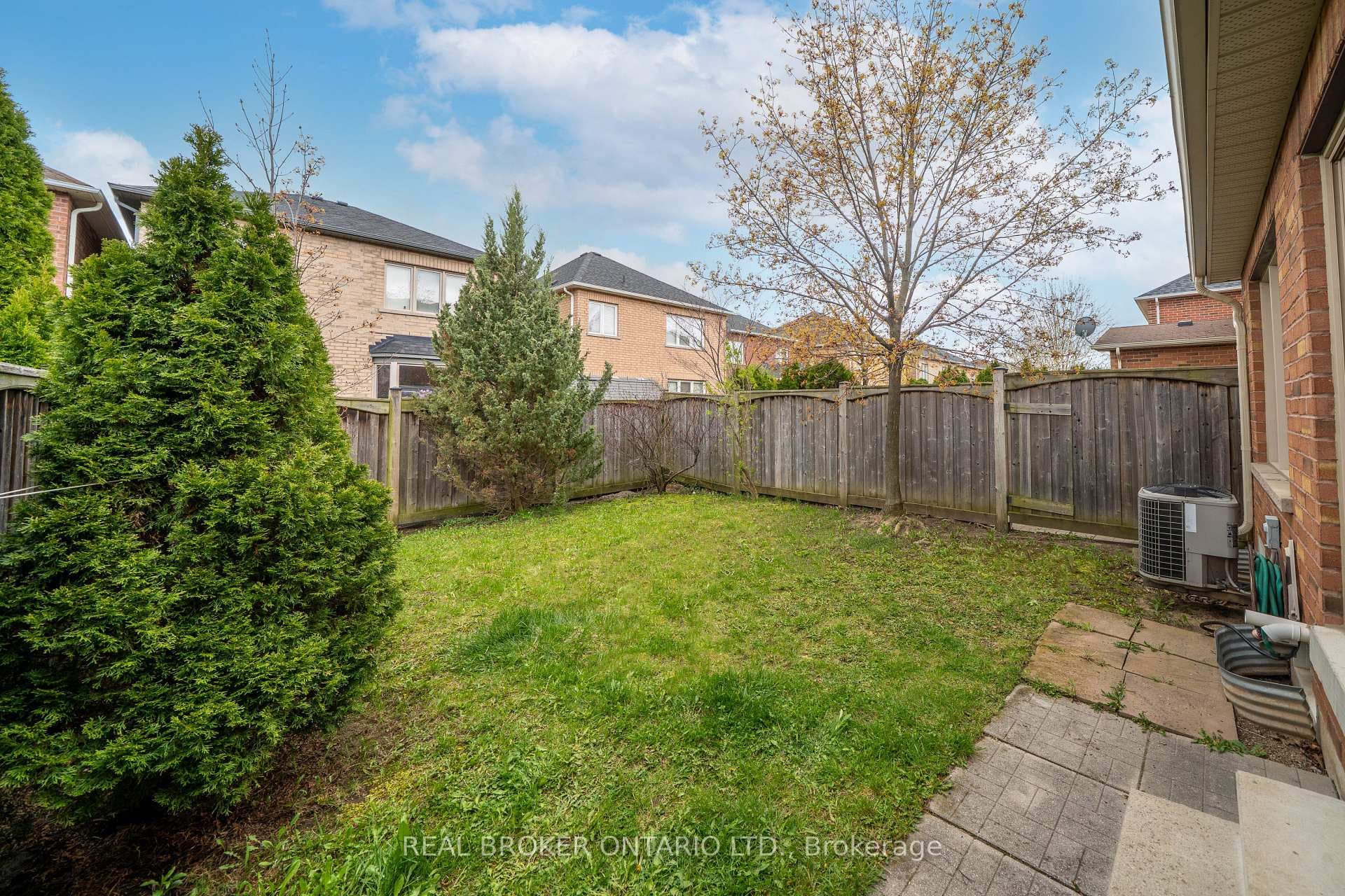 134 Mccready Drive photo 32