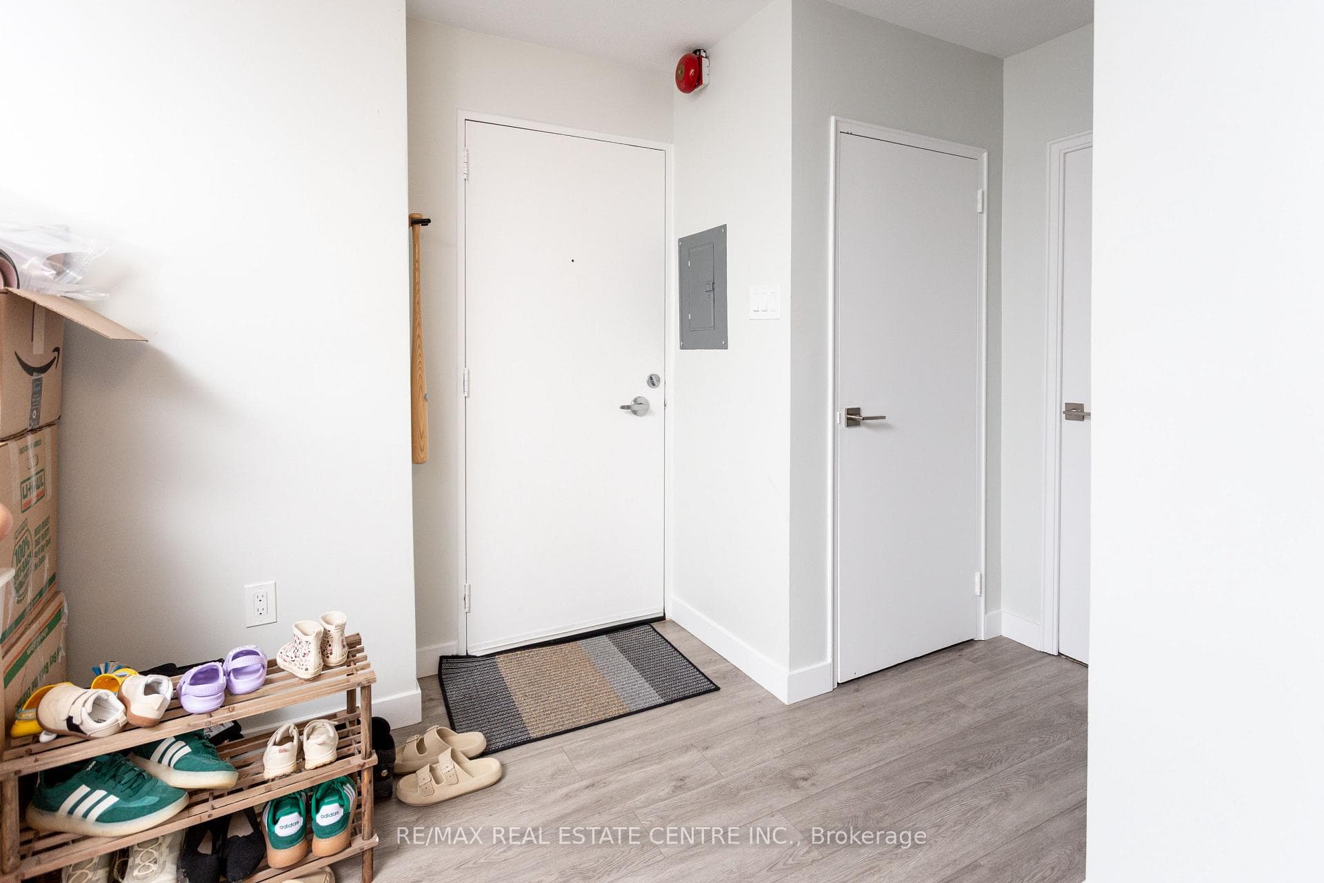 371 Lakeshore Road Unit 504 photo 4