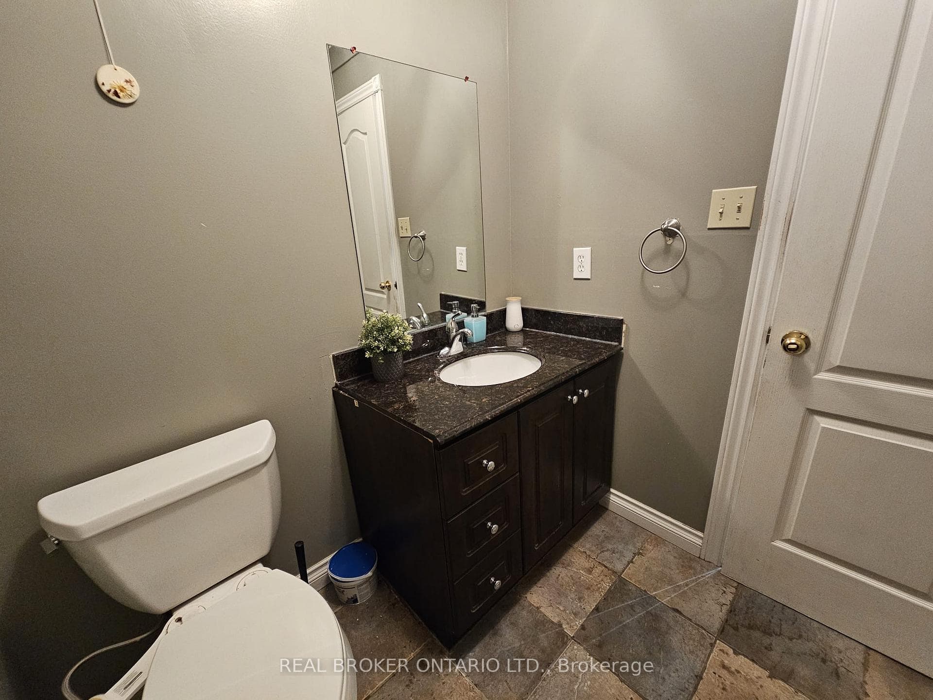 36 Reese Avenue photo 17