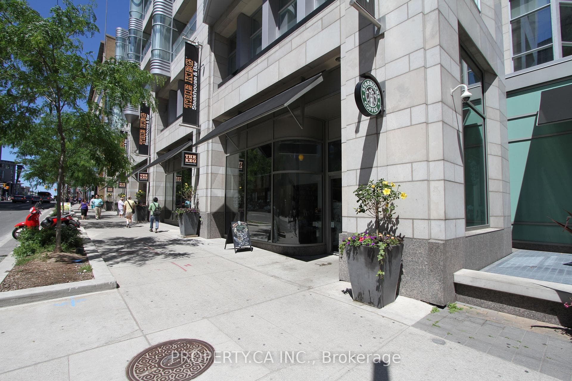 2191 Yonge Street Unit 3712 photo 24