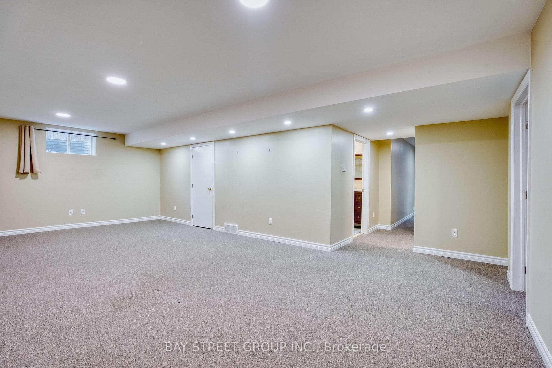 448 COTTONTAIL Crescent photo 34