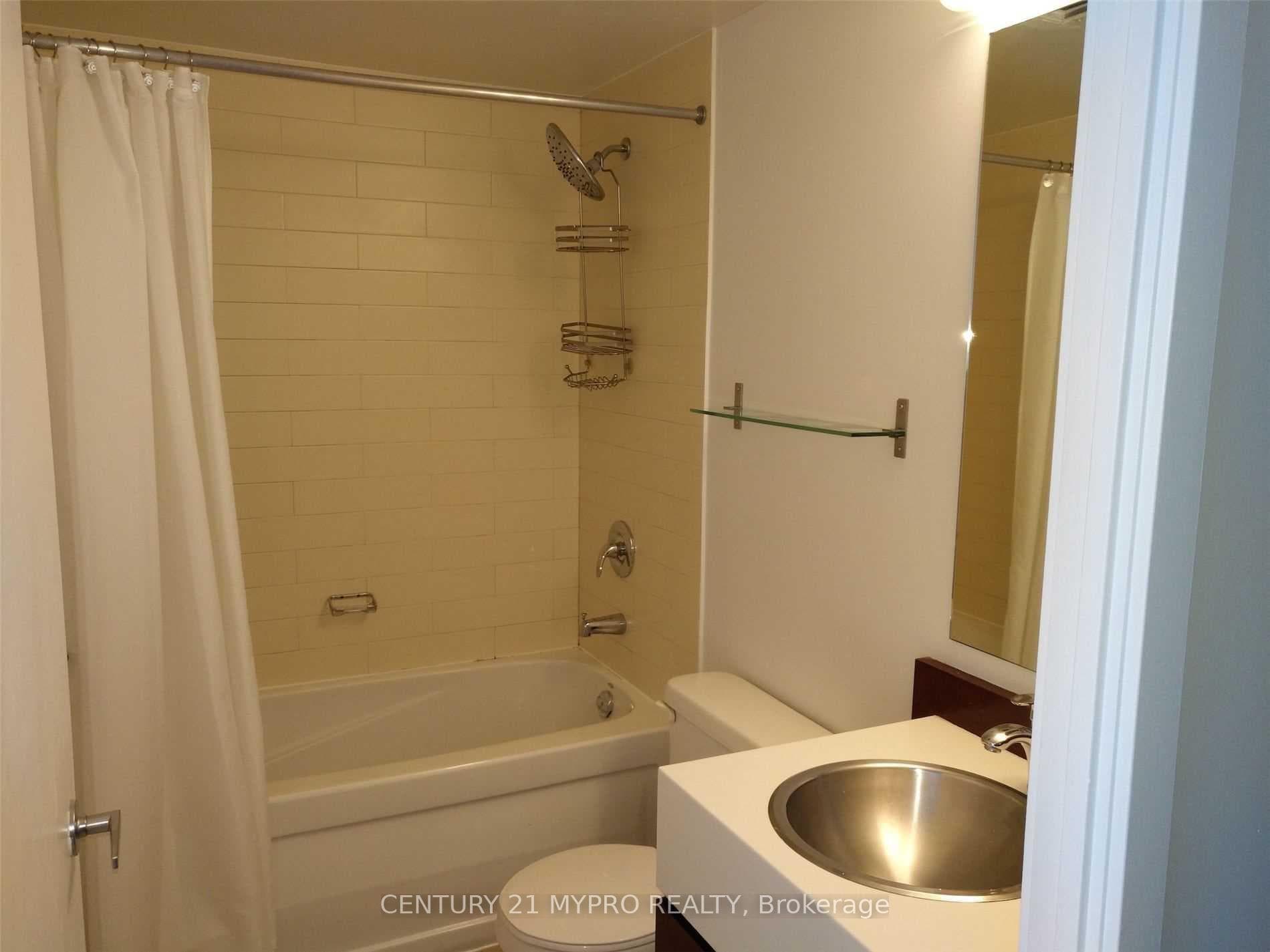 3 Navy Wharf Court Unit 1601 photo 10