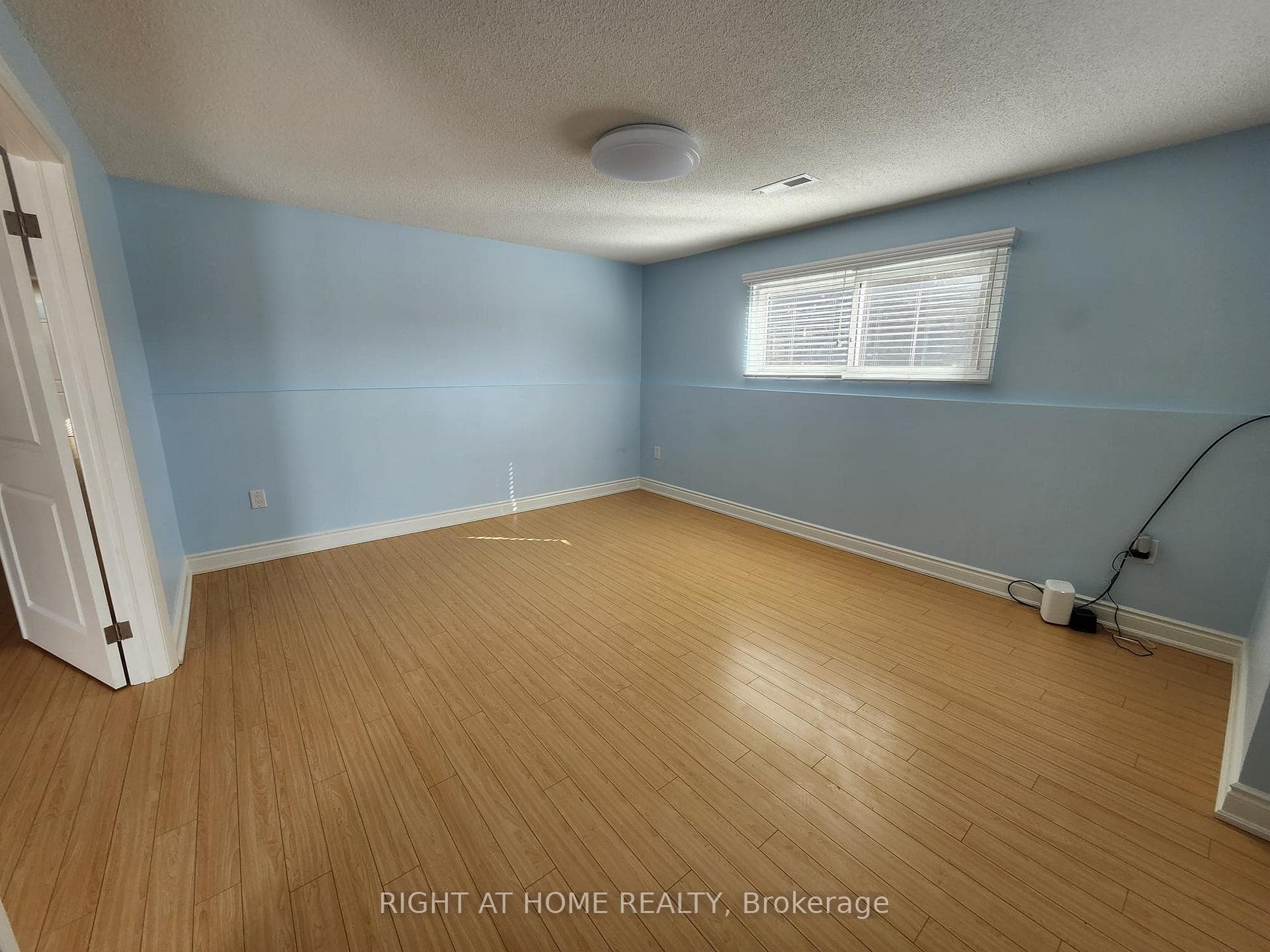 13290 Keele Street photo 14