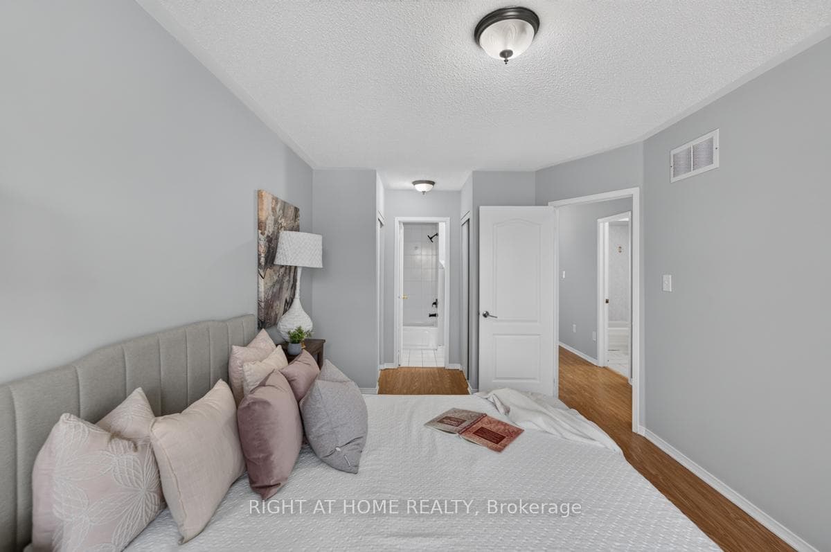 101 Wilmont Court photo 25