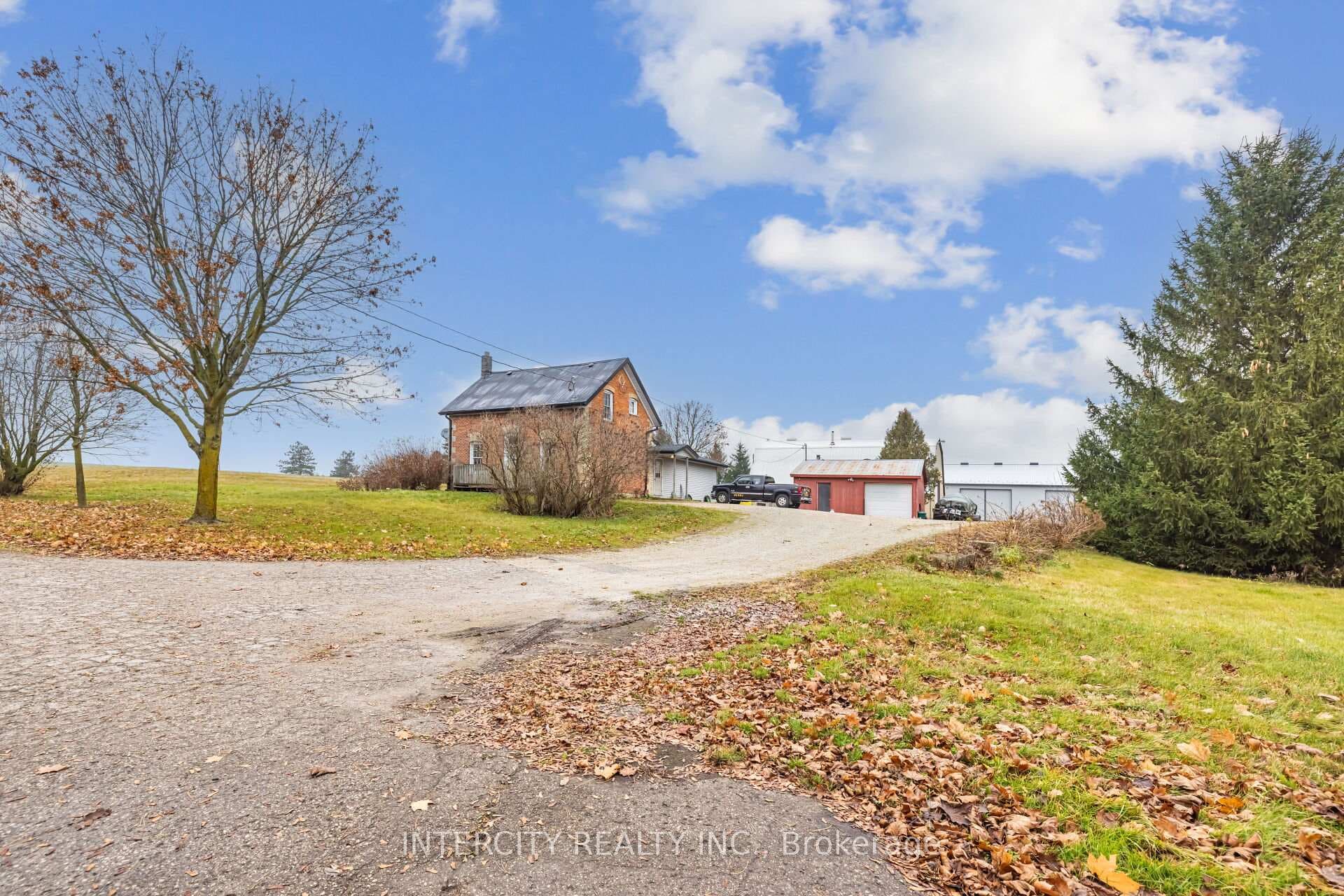 6369 Wellington 9 Road photo 27