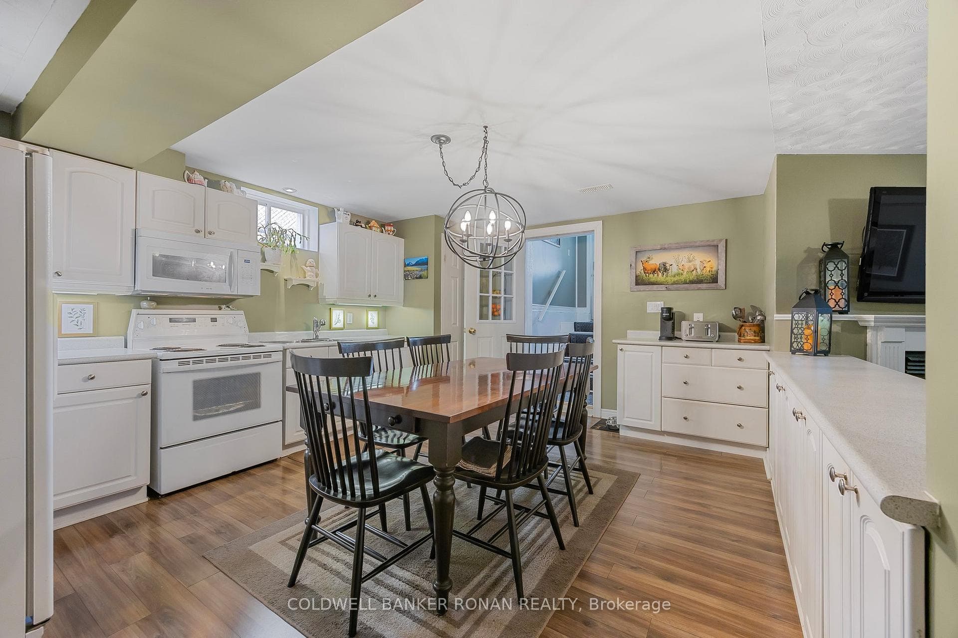 25 Reynolds Avenue photo 26