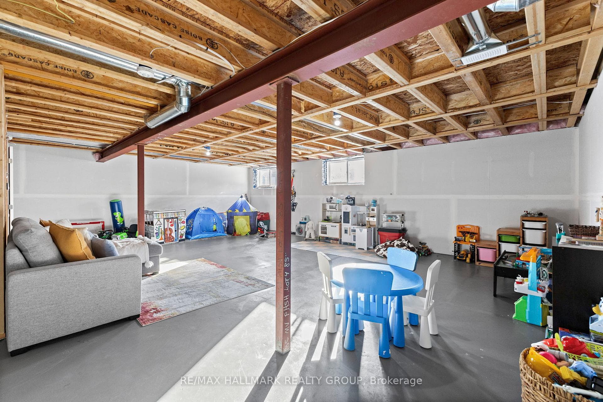 433 Sterling Avenue photo 19