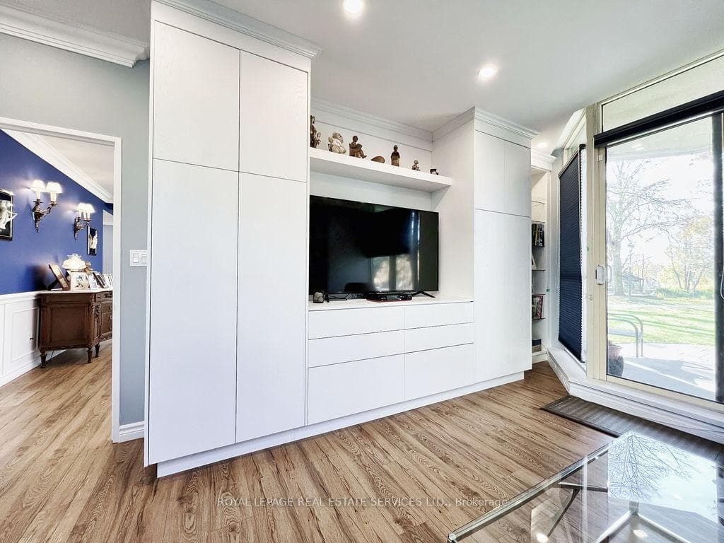 5444 Yonge Street Unit 108 photo 31