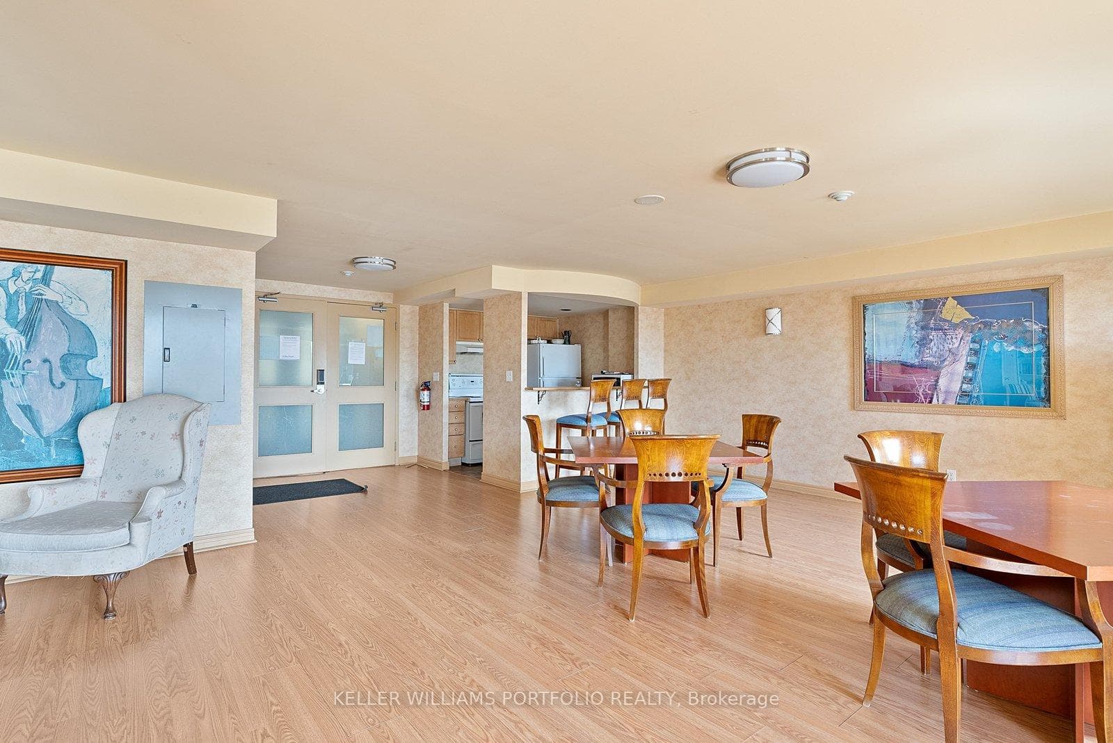 1829 Queen Street Unit 408 photo 29