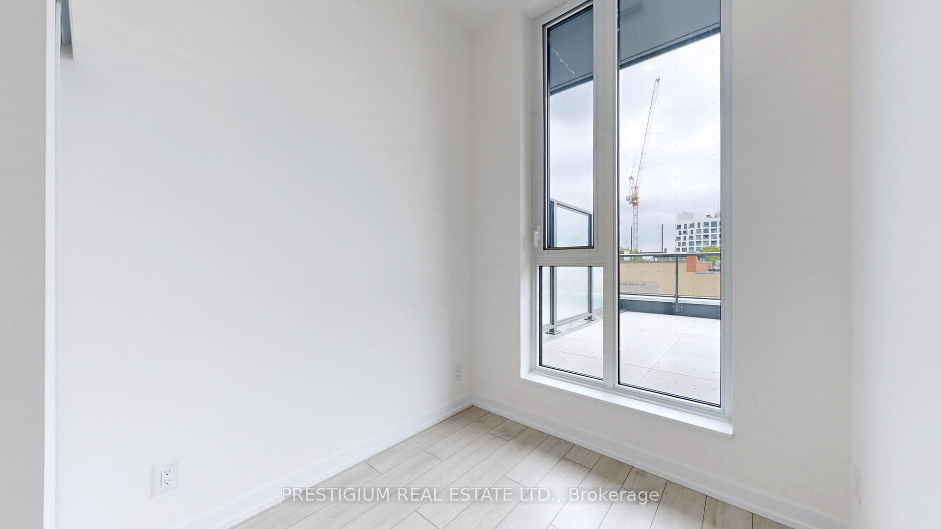 500 Dupont Street Unit 208 photo 17