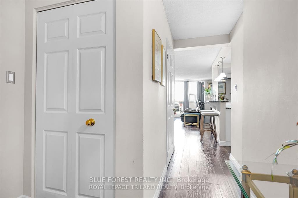 363 Colborne Street Unit 1006 photo 2