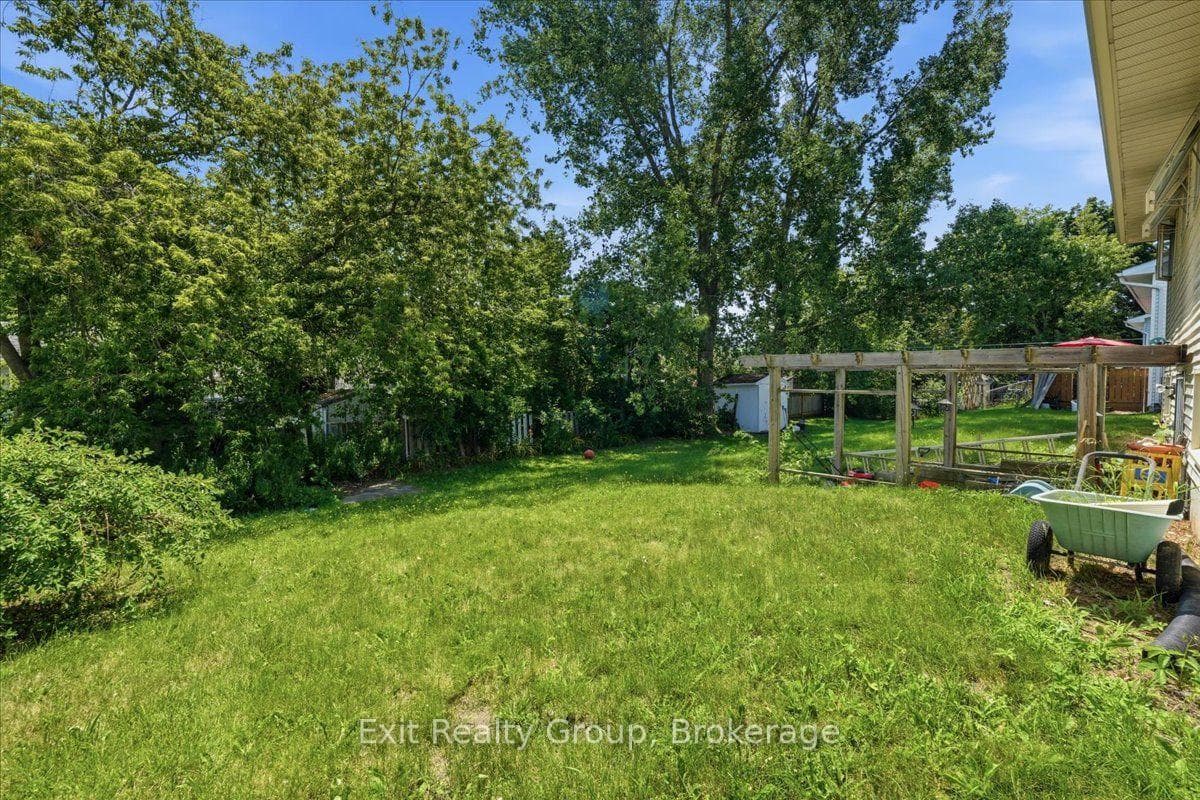 23 Van Alstine Drive photo 9