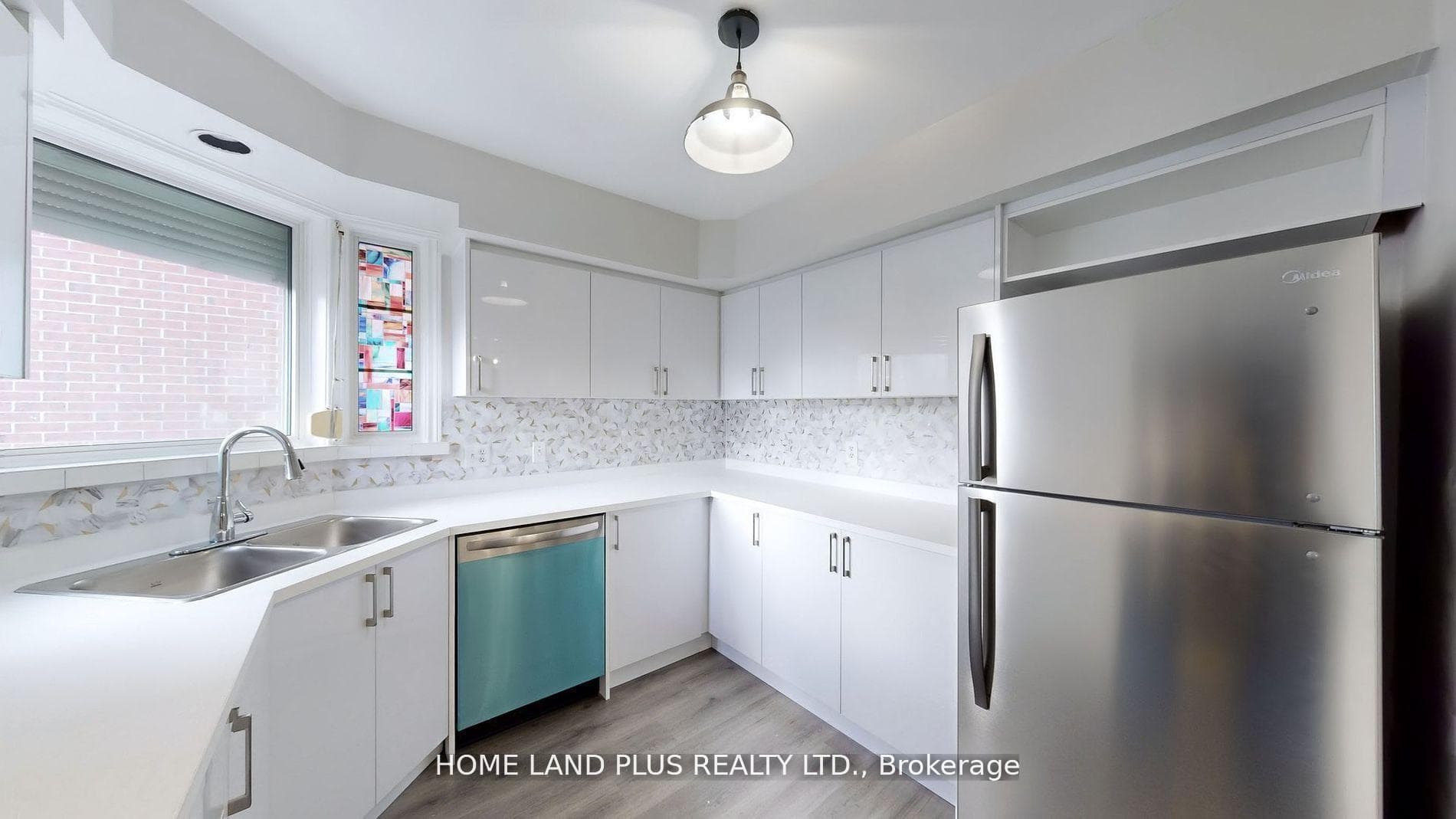 257 Joicey Boulevard photo 15