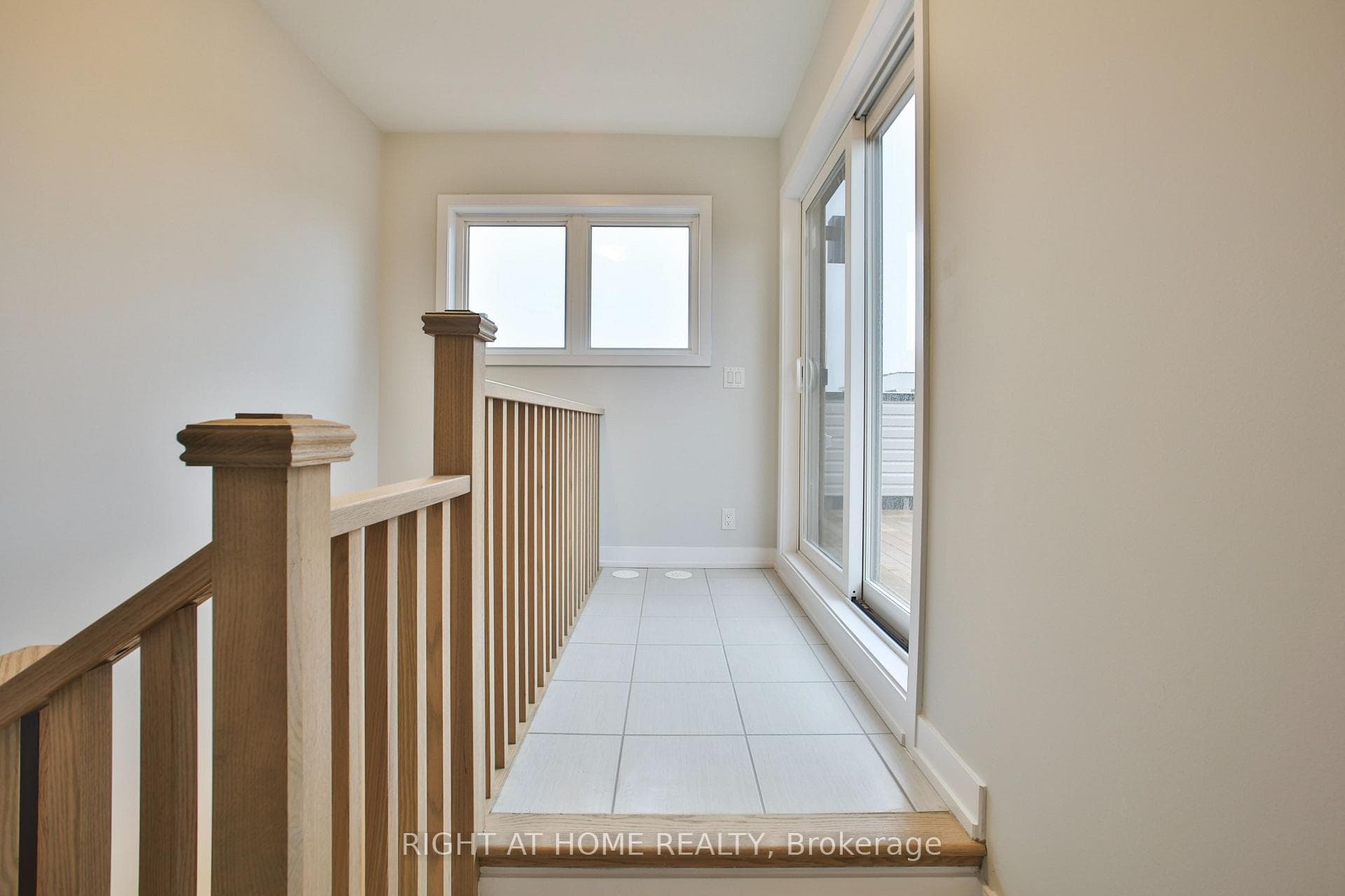11 Guardhouse Crescent photo 36