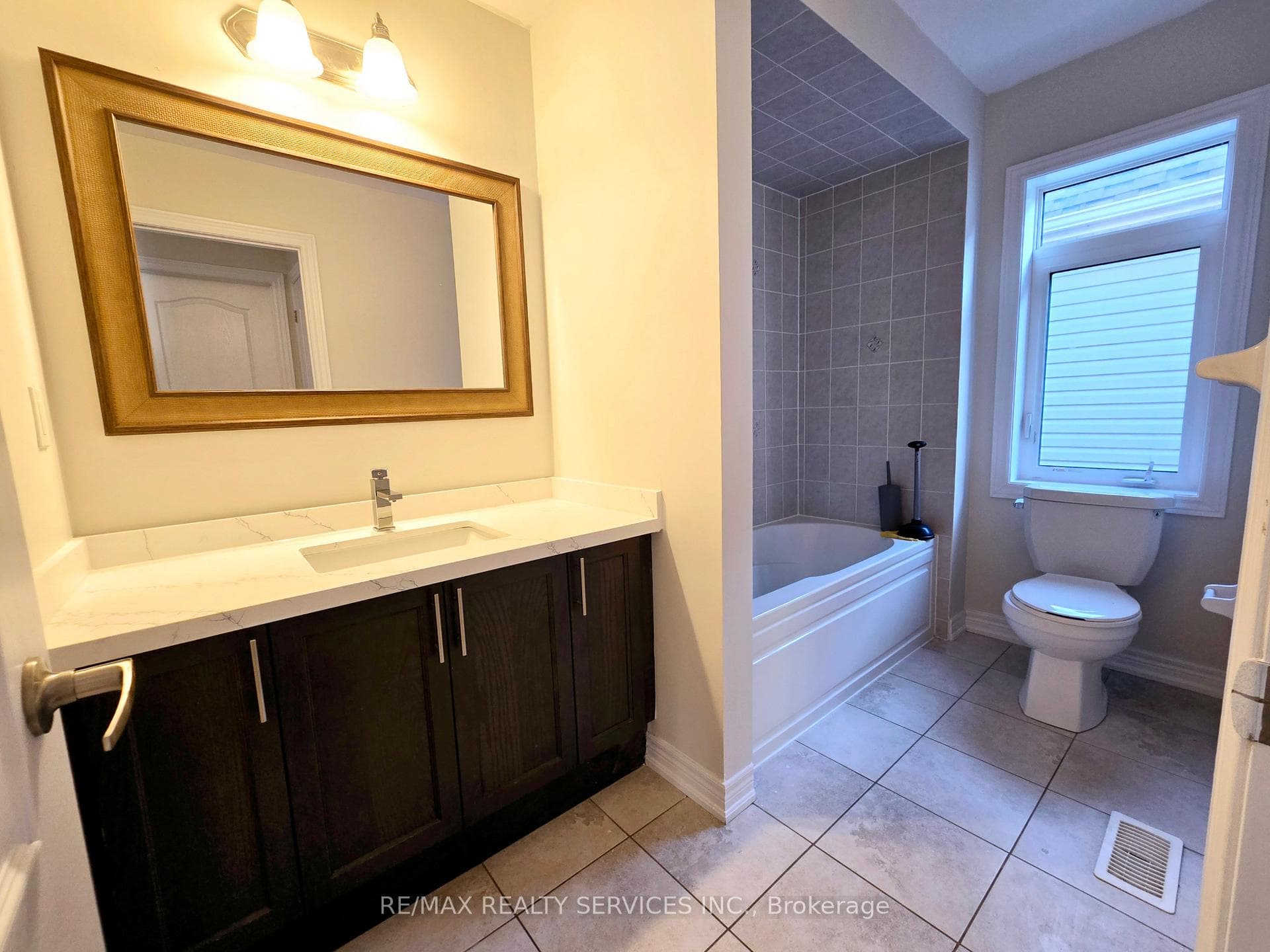 64 Mullholland Avenue photo 26