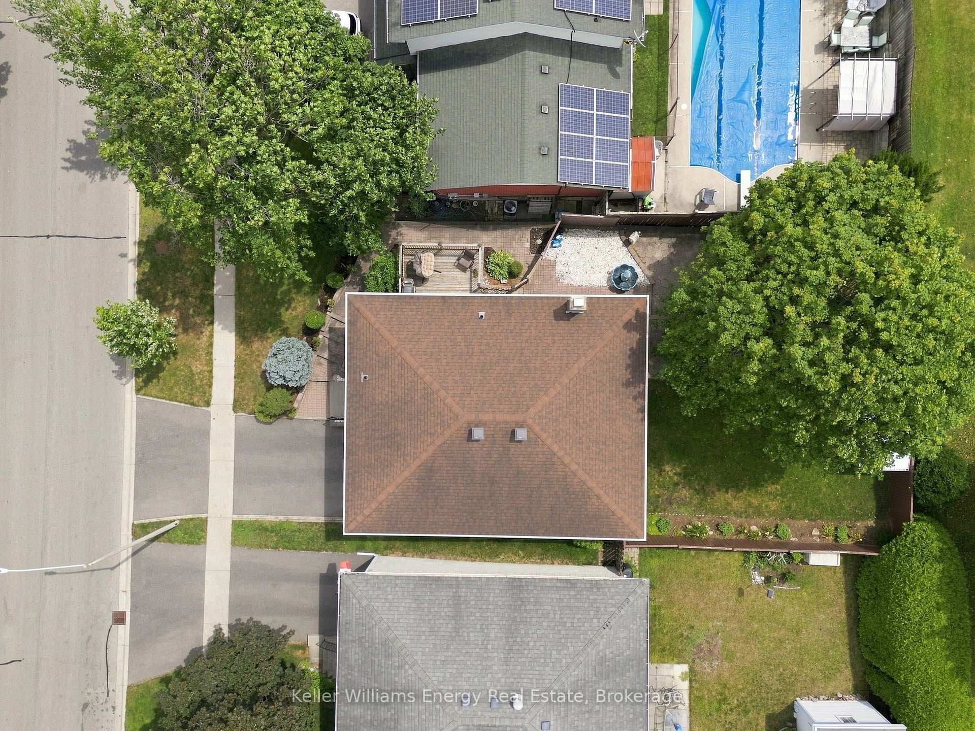 510 Charrington Avenue photo 34