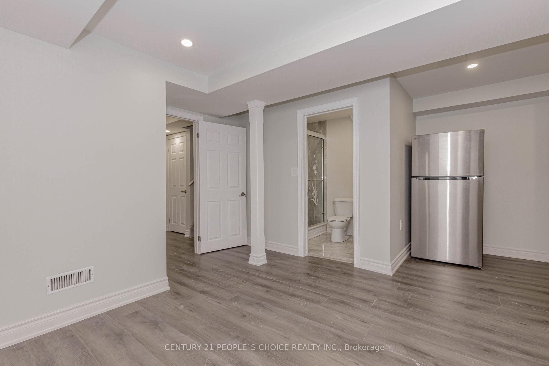 5844 Gant Crescent Unit BSMT photo 9