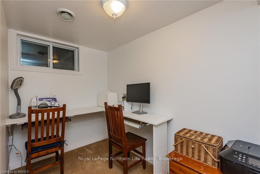 312 MOUNTAINVIEW Drive photo 33