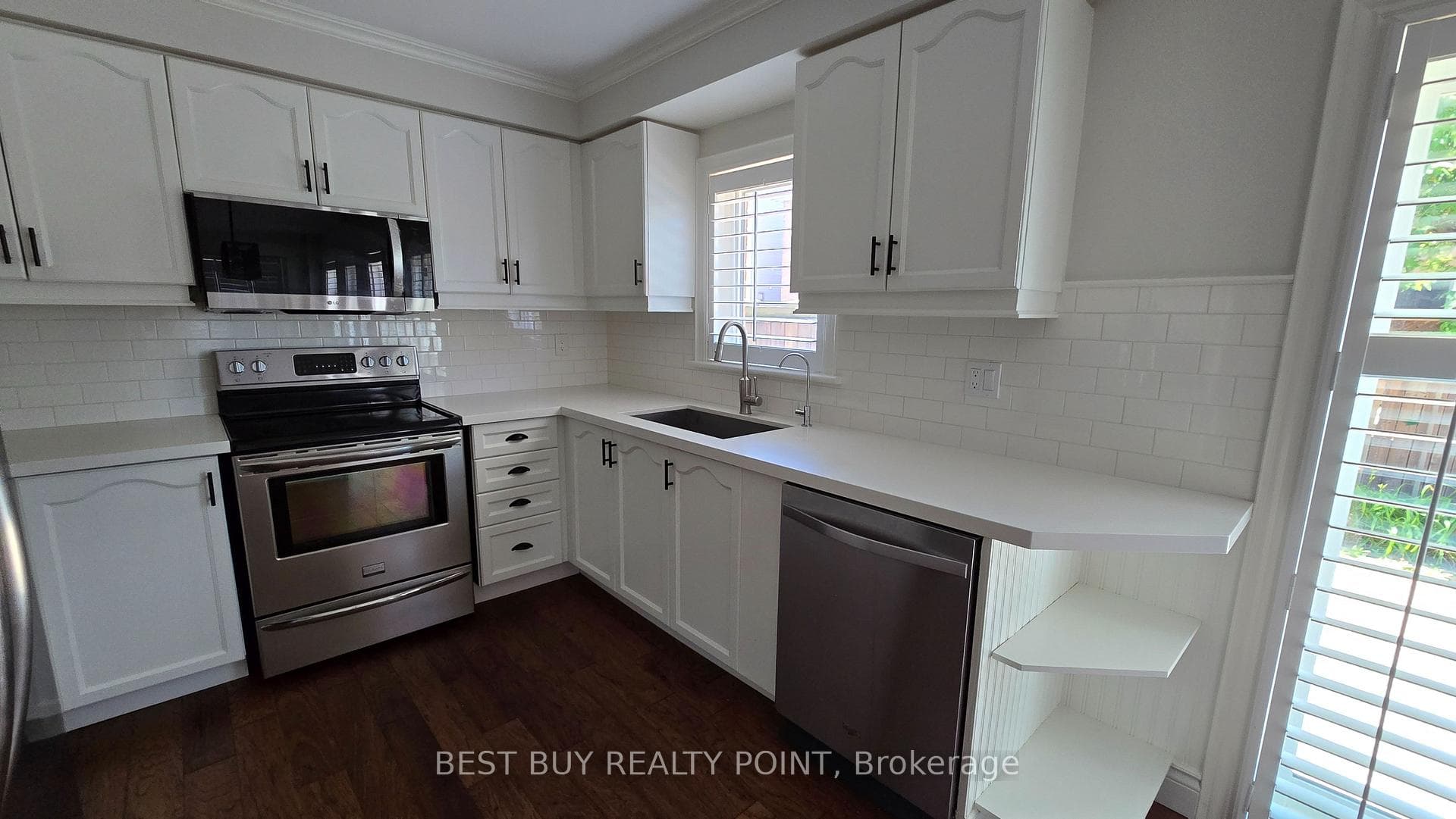 Kitchen open concept with Family