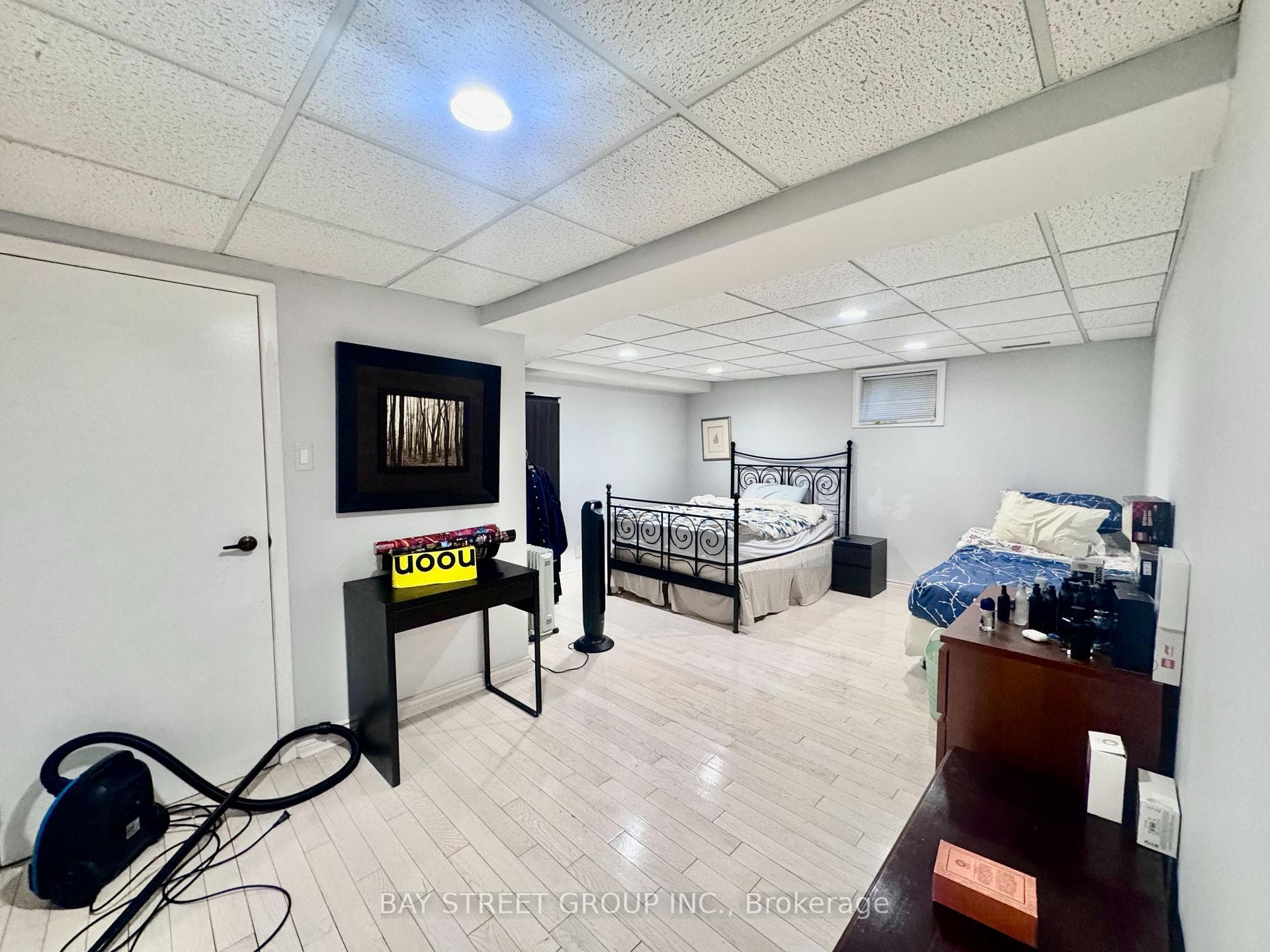 2082 Burbank Drive Unit Lower photo 6