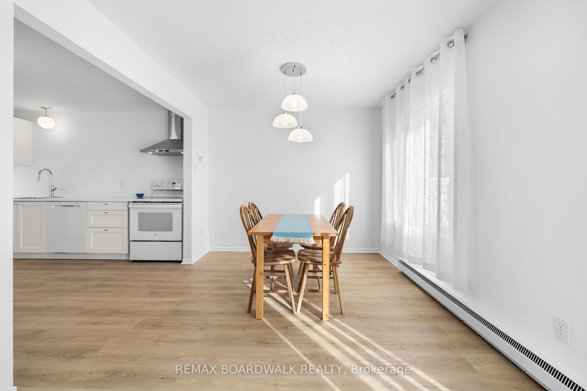 12 Selye Crescent photo 8