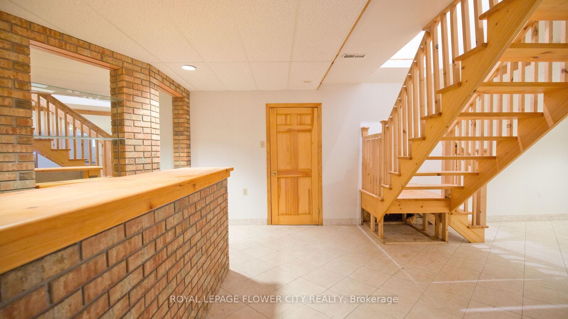 5632 Sixth Line photo 32
