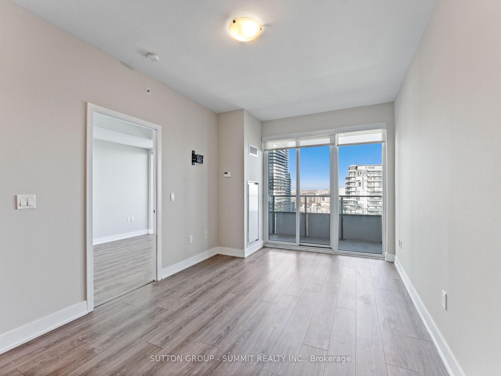 20 Shore Breeze Drive Unit 3305 photo 8