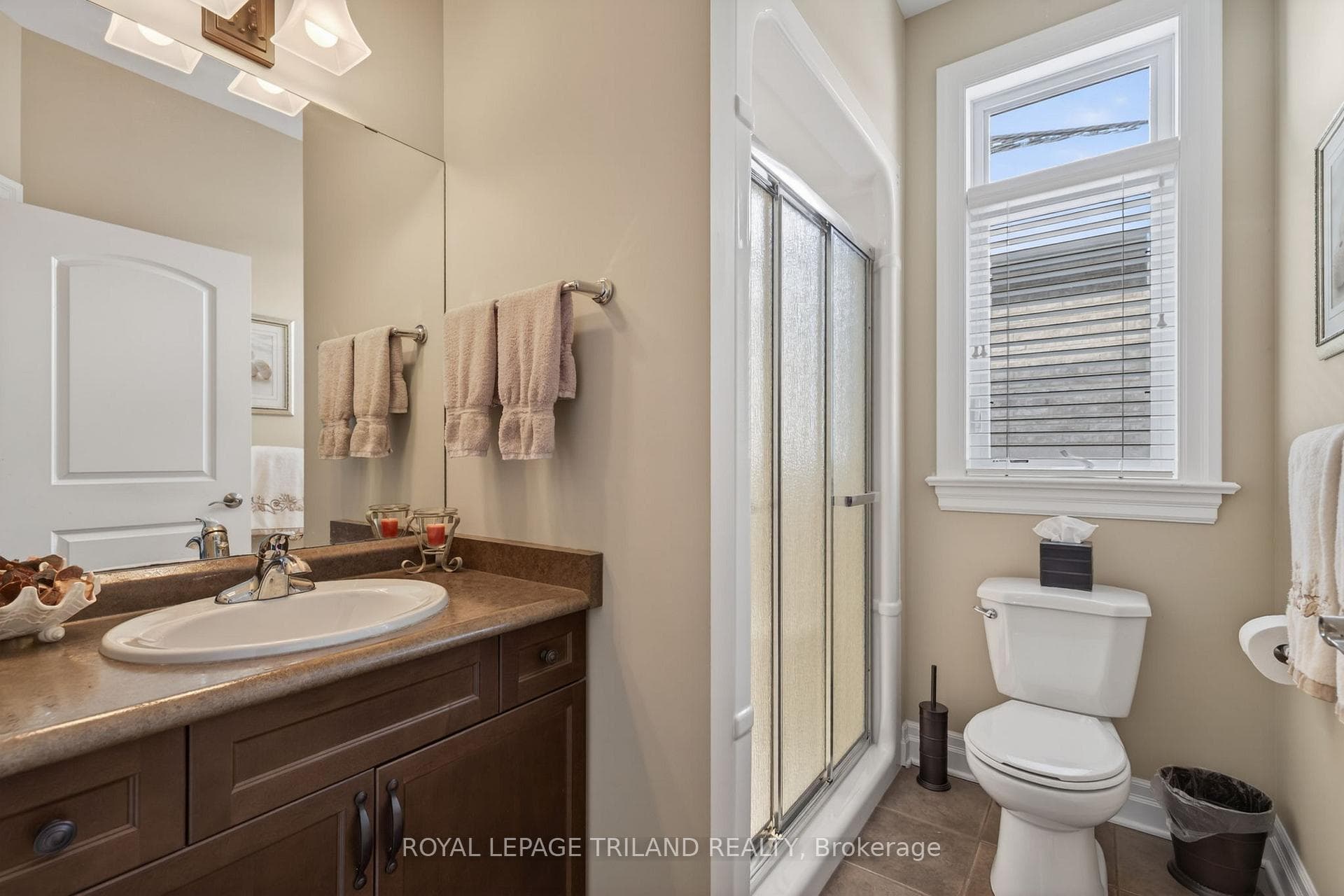 3278 Colonel Talbot Road Unit 202 photo 28