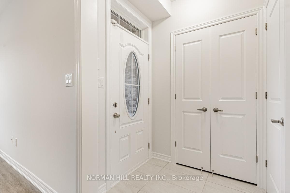272 Riverlands Avenue photo 3