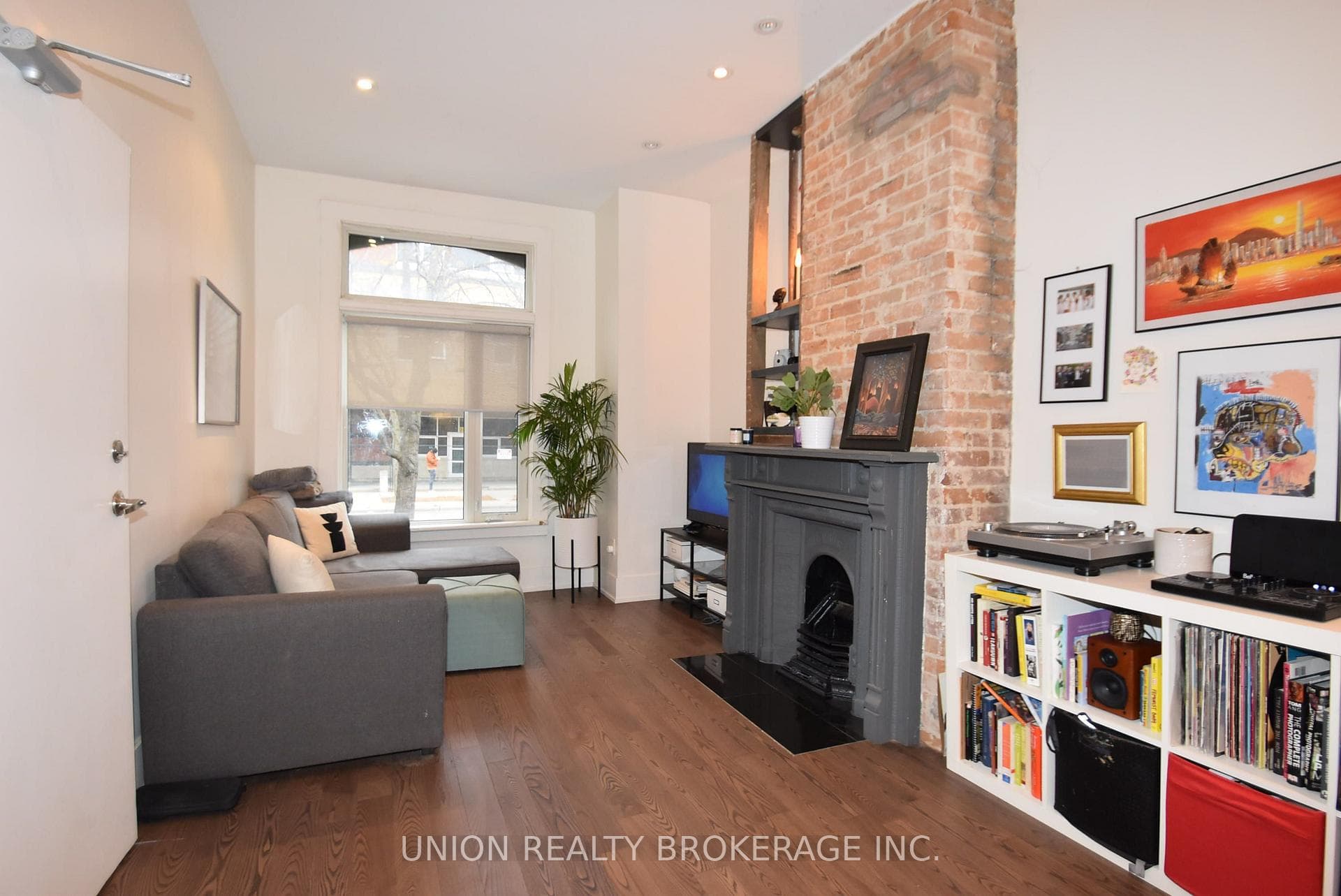 66 Lansdowne Avenue Unit 1 photo 3