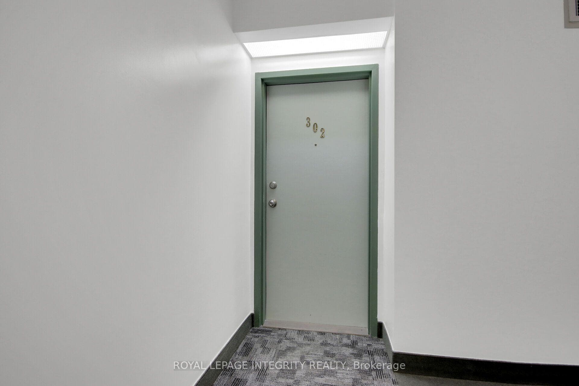 316 Lorry Greenberg Drive Unit 302 photo 5