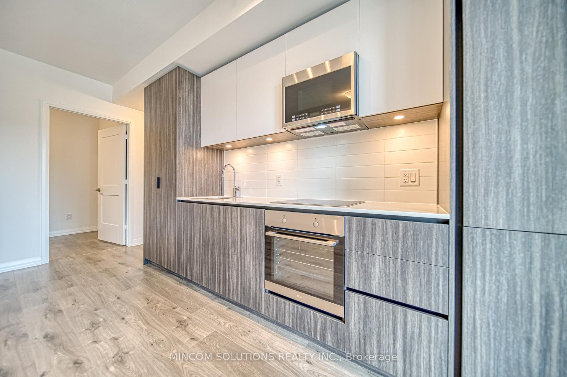 28 WIDMER Street Unit 2826 photo 10