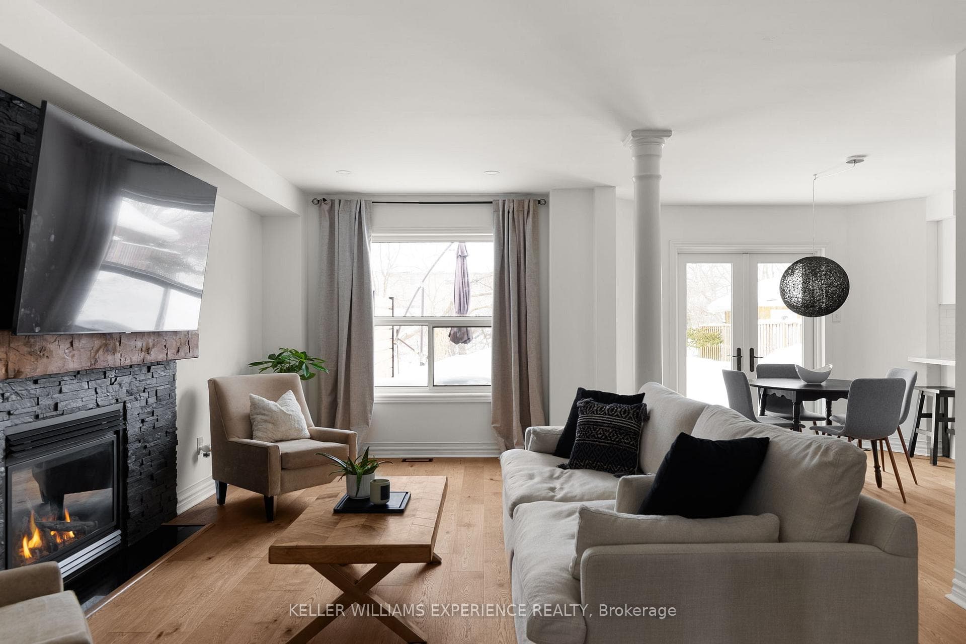102 Country Lane photo 5