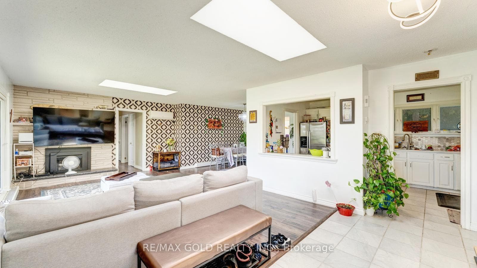 4680 Penetanguishene Road photo 7