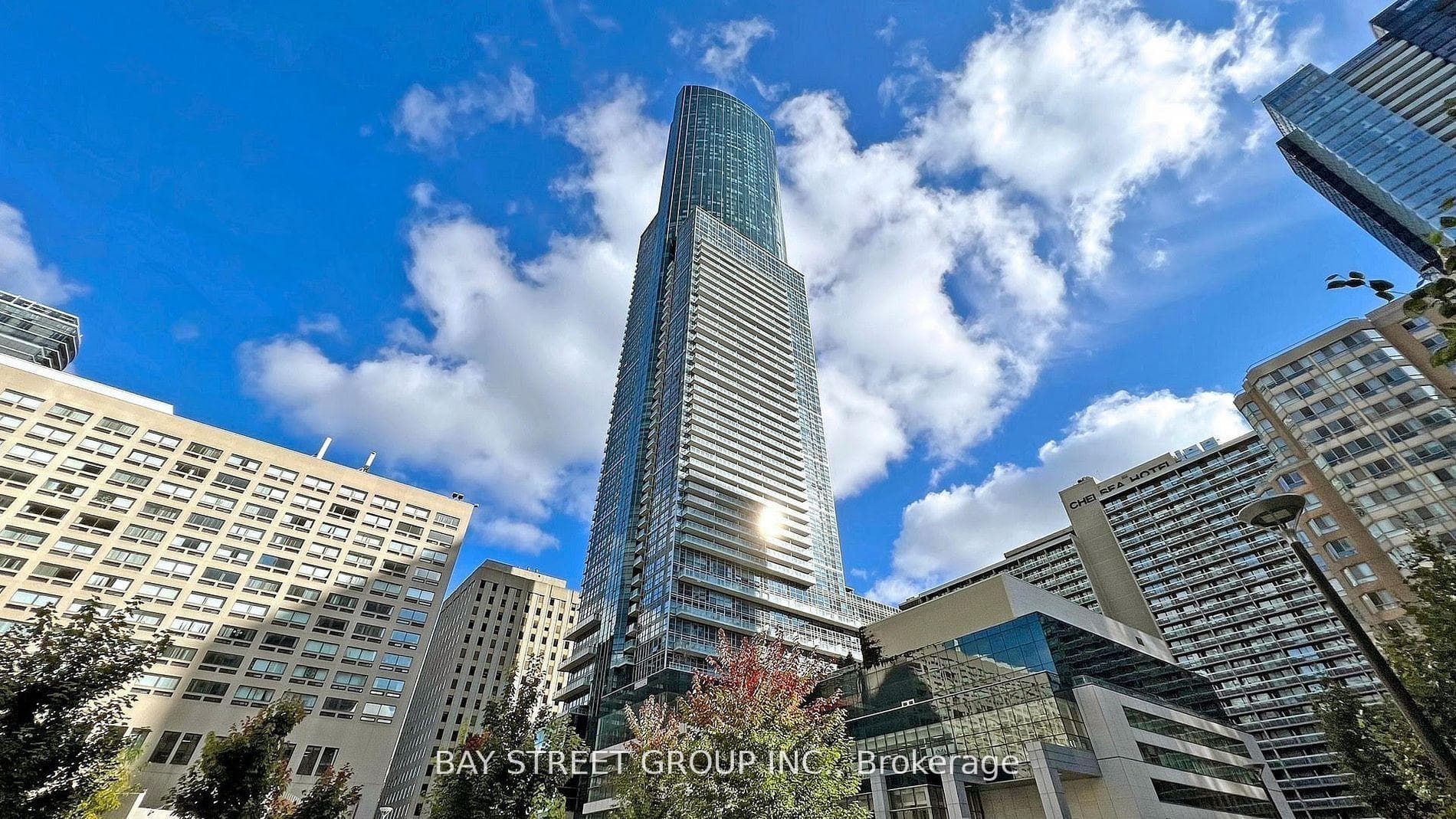 386 Yonge Street Unit 3209 photo 1