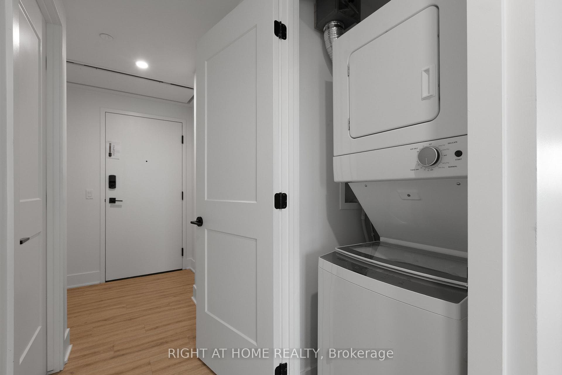 377 Winona Avenue Unit 607 photo 8
