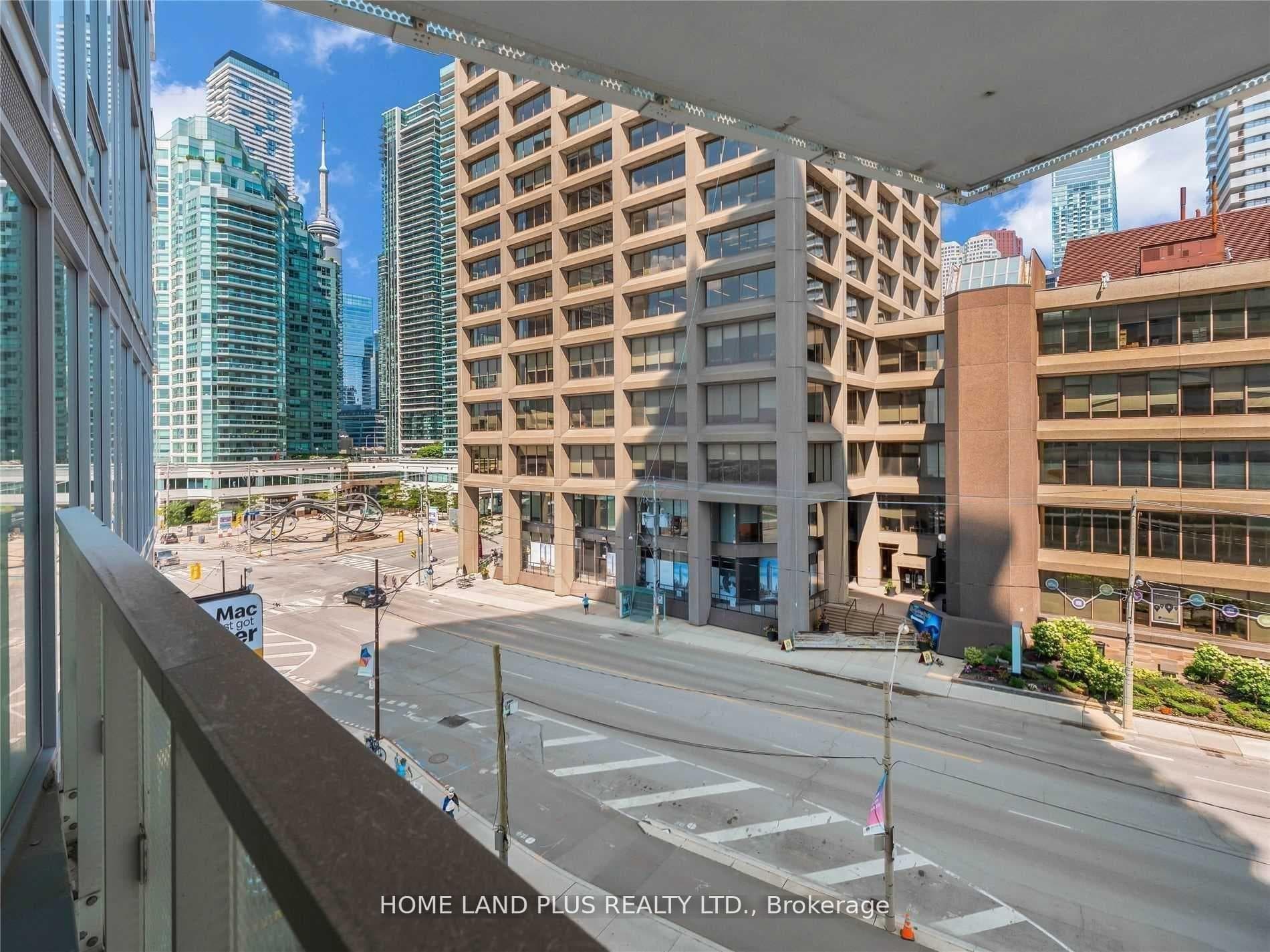 15 Queens Quay Unit 421 photo 23