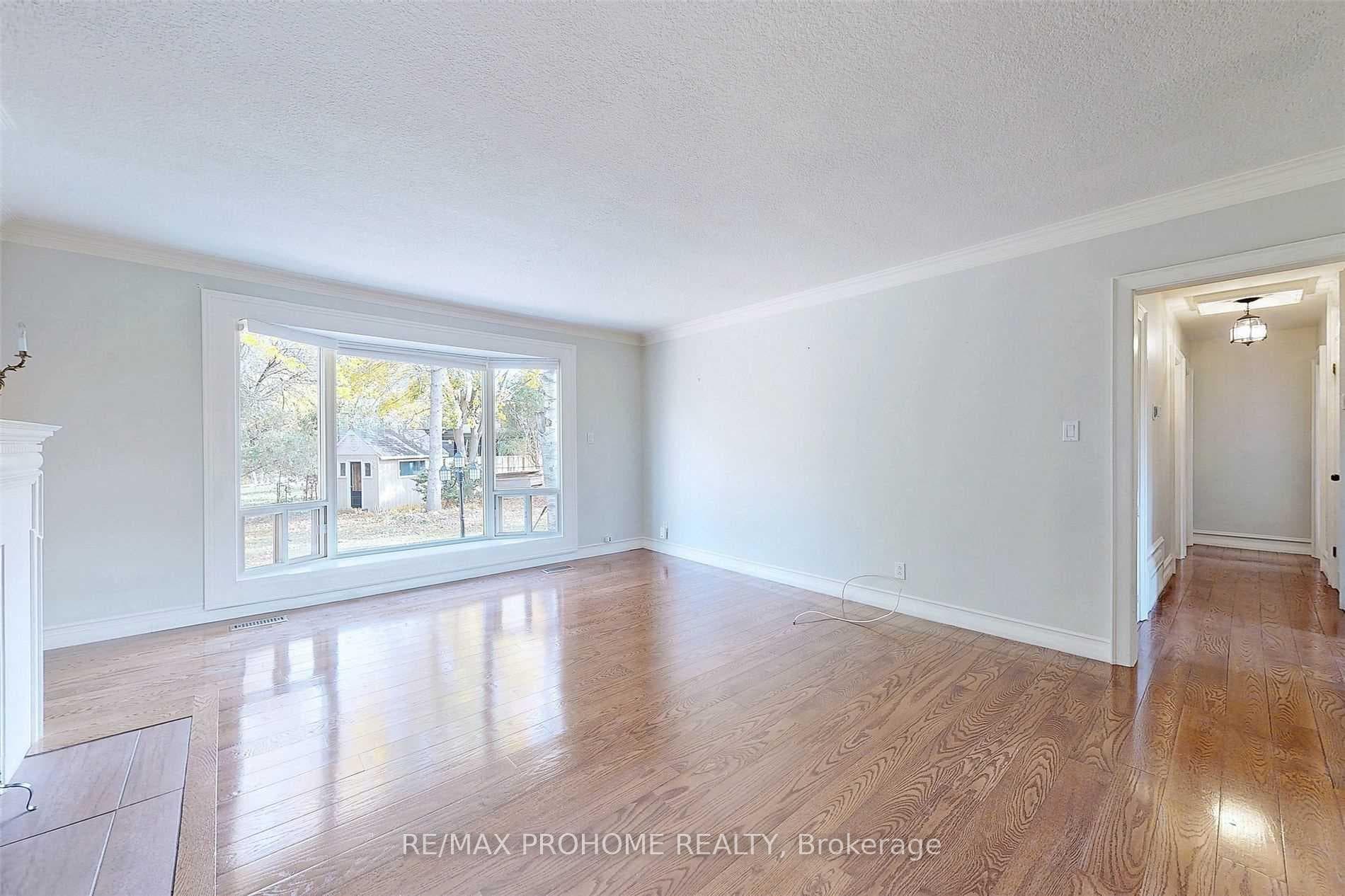 38 Rougecrest Drive photo 4