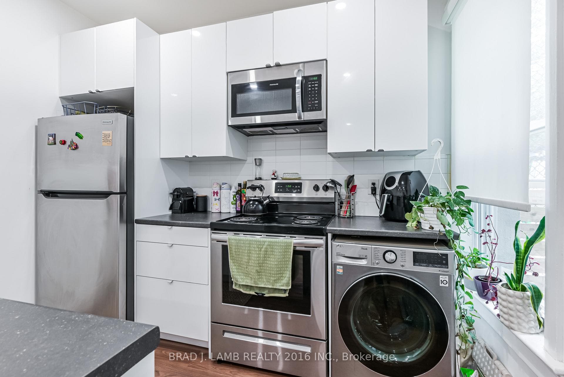 56 Wright Avenue Unit 2 photo 10