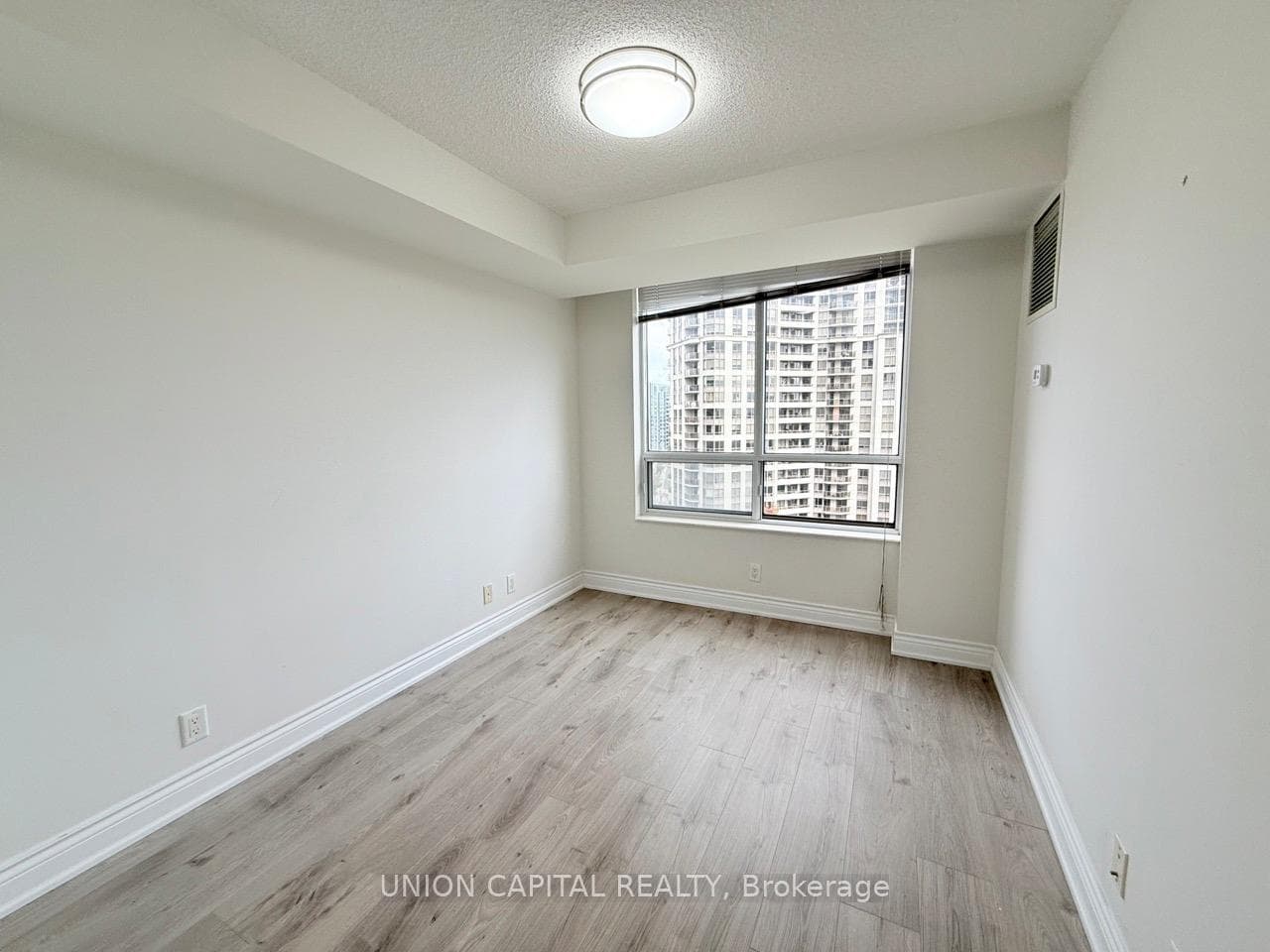 78 Harrison Garden Boulevard Unit 1007 photo 17
