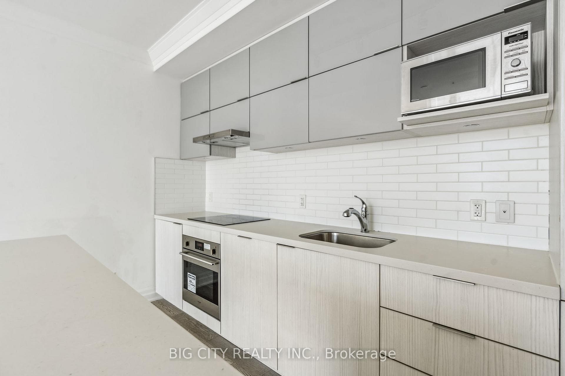 8 Rouge Valley Drive Unit 103B photo 18