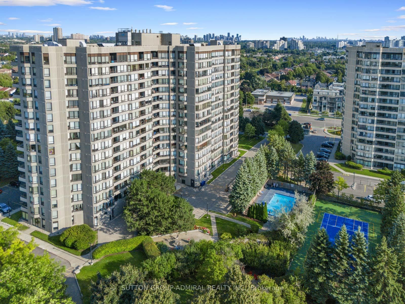 7440 Bathurst Street Unit 708 photo 32