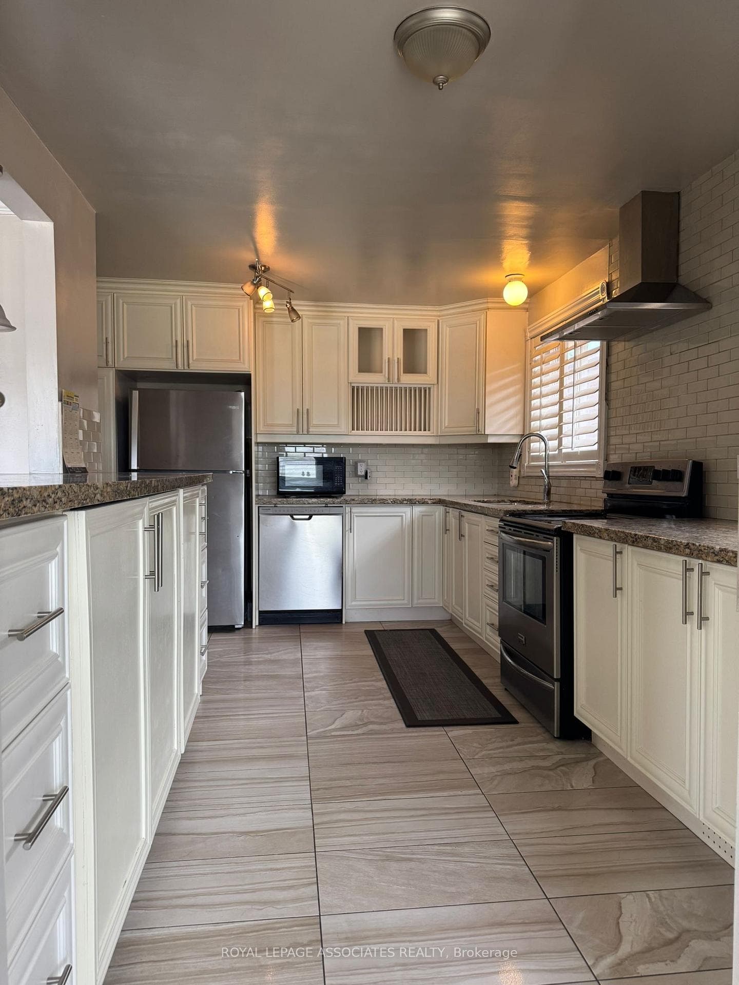 50 Blossom Crescent Unit Main photo 20