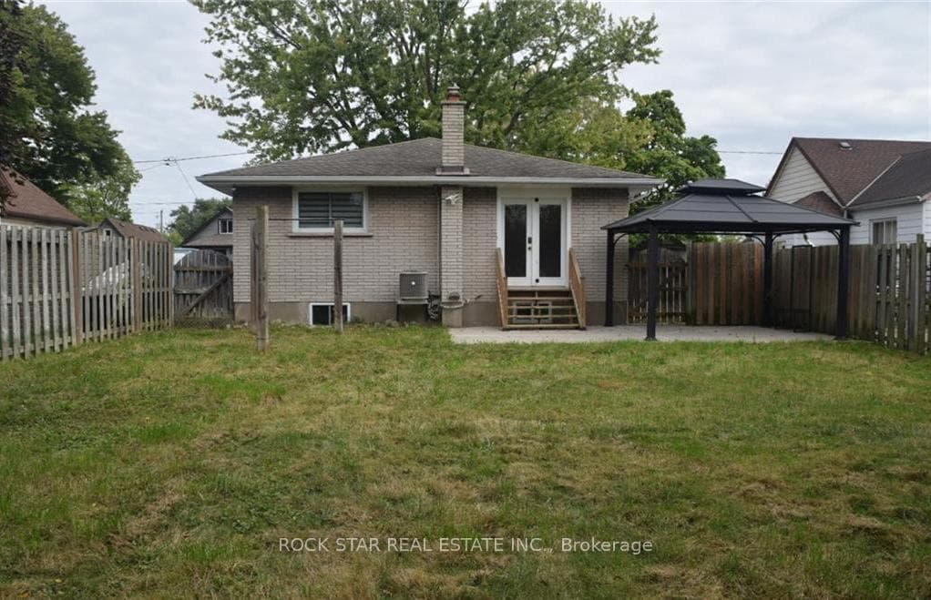 82 Deere Street Unit Upper photo 12
