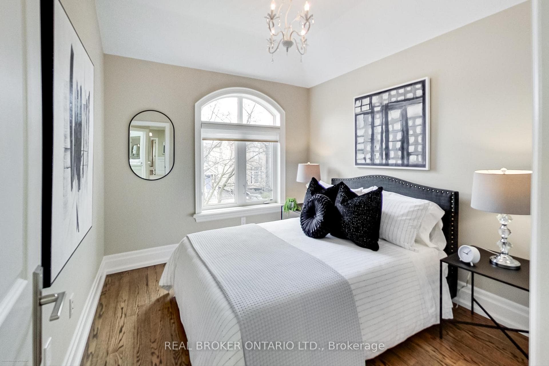 174 Glengarry Avenue photo 31
