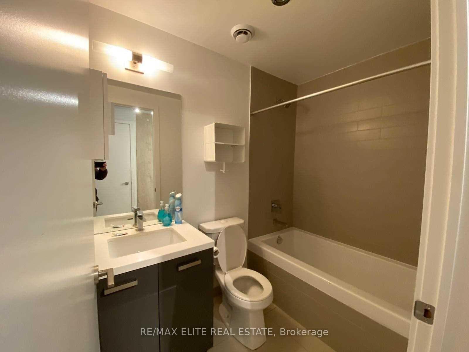 11 Charlotte Street Unit 1804 photo 5