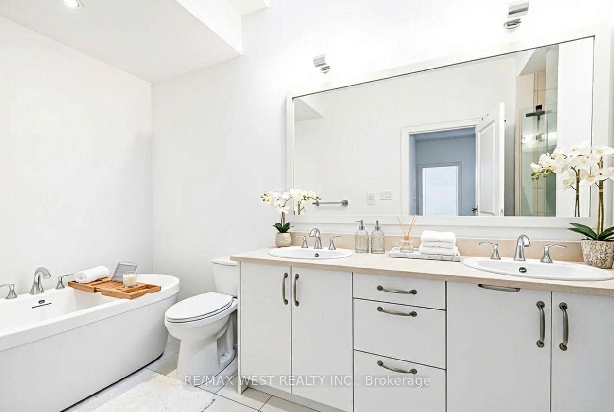 150 Joymar Drive Unit TH94 photo 6