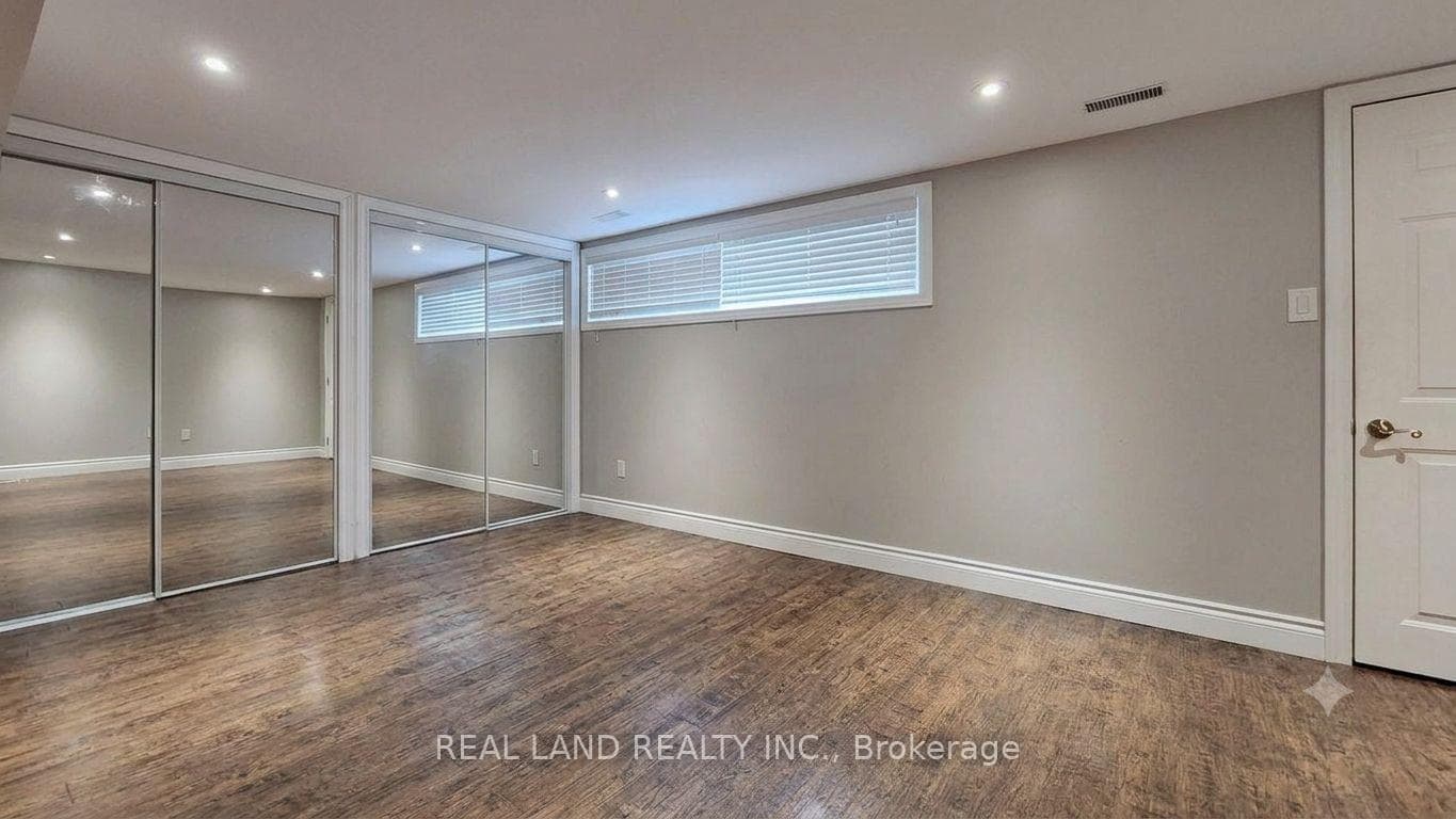 26 Glamis Avenue photo 7